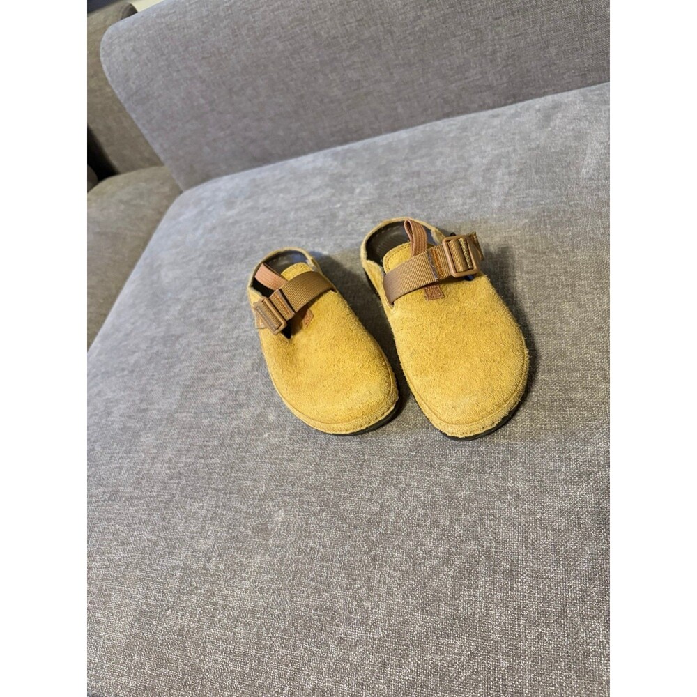Chaco Paonia Slip on Clogs Wool blend in a yellow brown suede Women size 7
